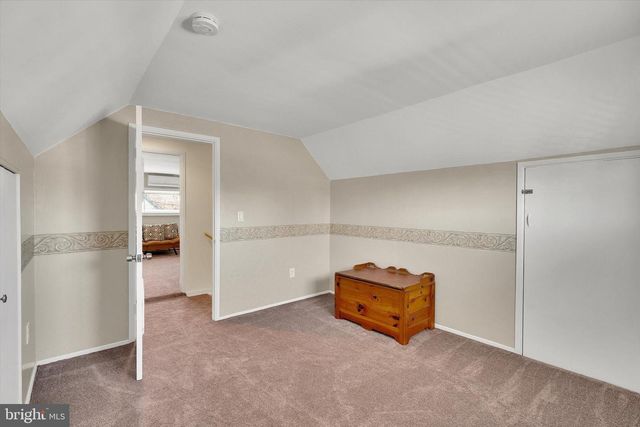 35 HONEYSUCKLE LN, Levittown, PA 19055