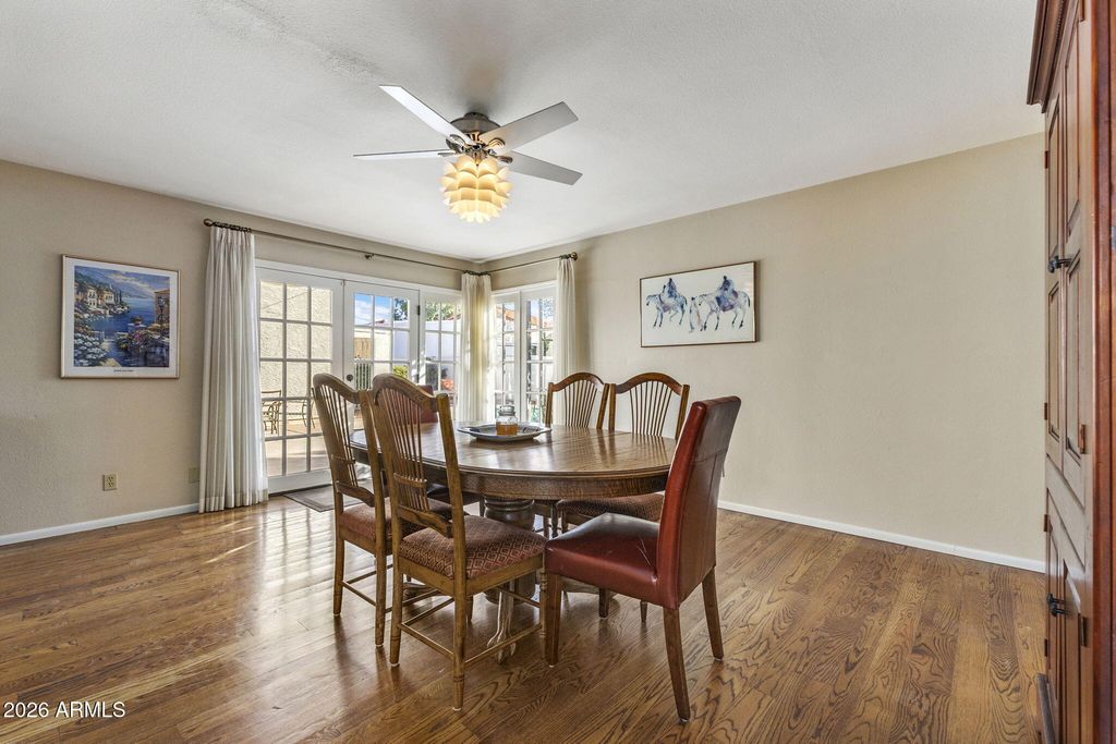 Image 16 of property listing at 7369 E SAN MIGUEL Avenue, Scottsdale, AZ 85250