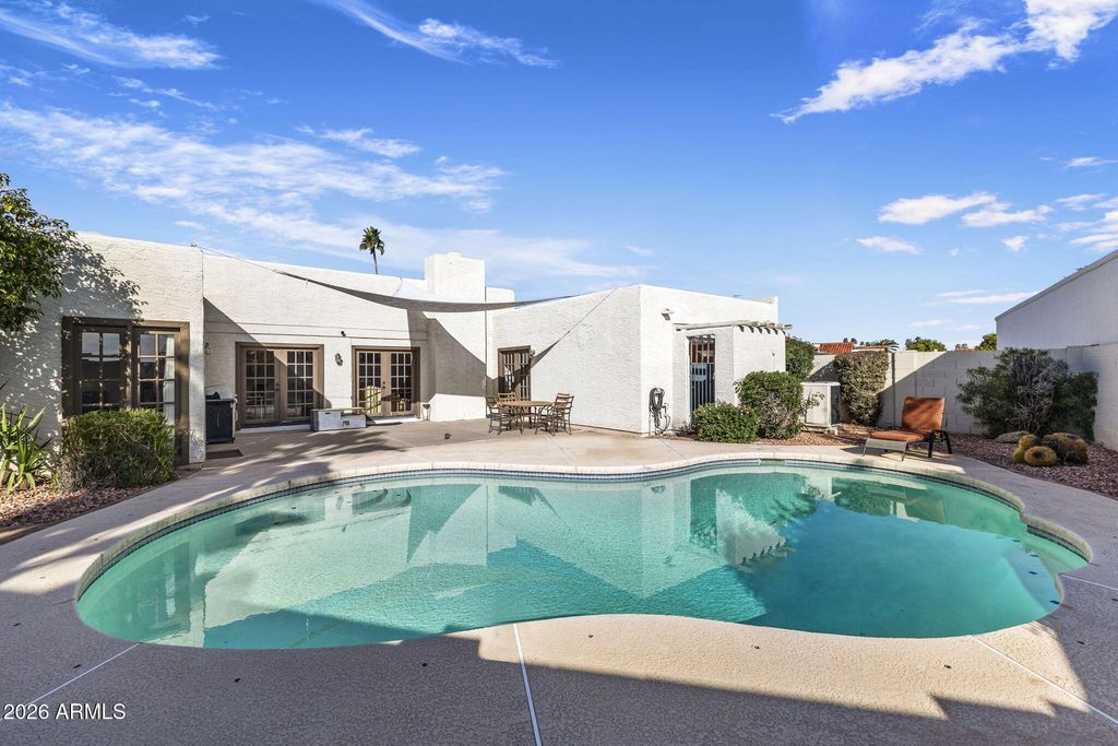 Image 2 of property listing at 7369 E SAN MIGUEL Avenue, Scottsdale, AZ 85250