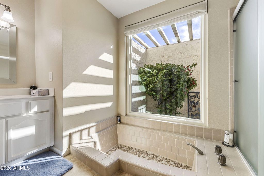 Image 20 of property listing at 7369 E SAN MIGUEL Avenue, Scottsdale, AZ 85250