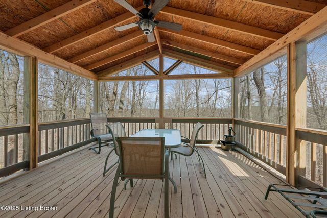 511 Indian Cliff Rd, Clarkson, KY 42726