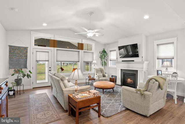 1829 EMERALD WAY, Mount Joy, PA 17552