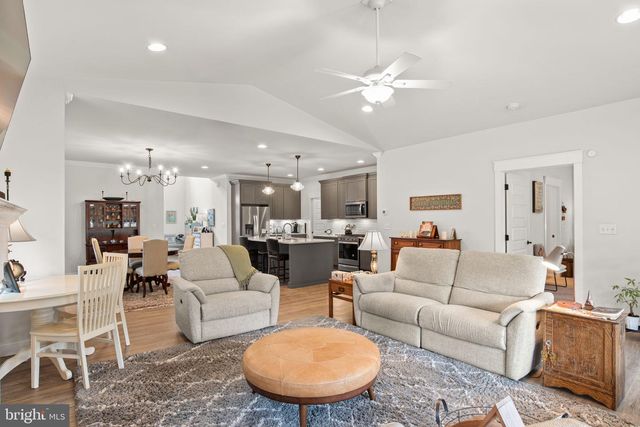 1829 EMERALD WAY, Mount Joy, PA 17552