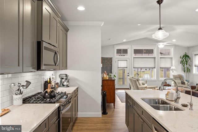 1829 EMERALD WAY, Mount Joy, PA 17552