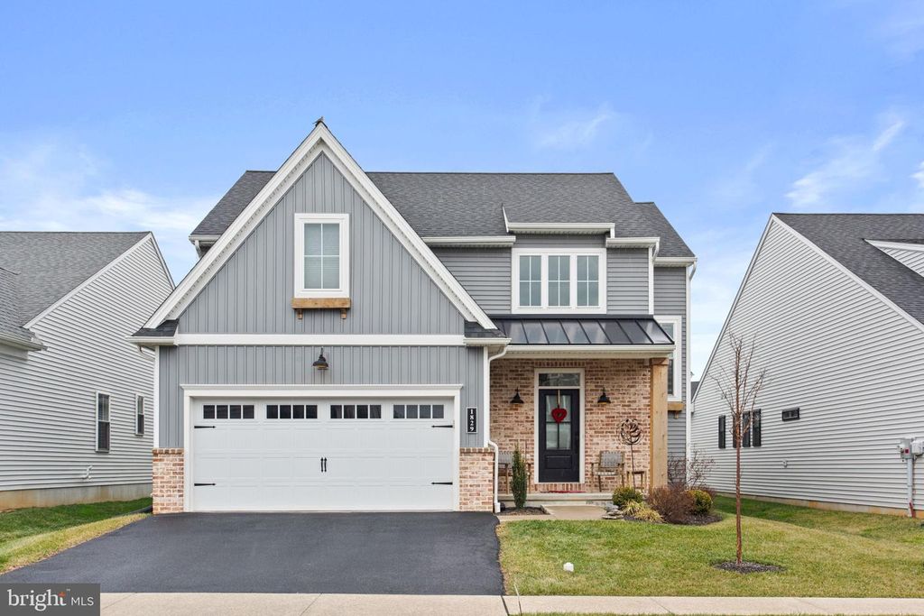 1829 EMERALD WAY, Mount Joy, PA 17552