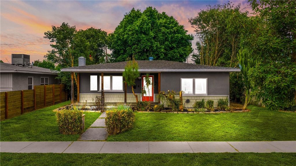 6957 Lindley Avenue, Reseda, CA 91335