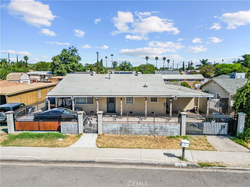 332 W 11th Street, Perris, CA 92570 — photo 2