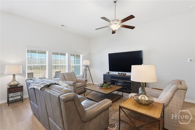 28 Flagler Drive, Savannah, GA 31419