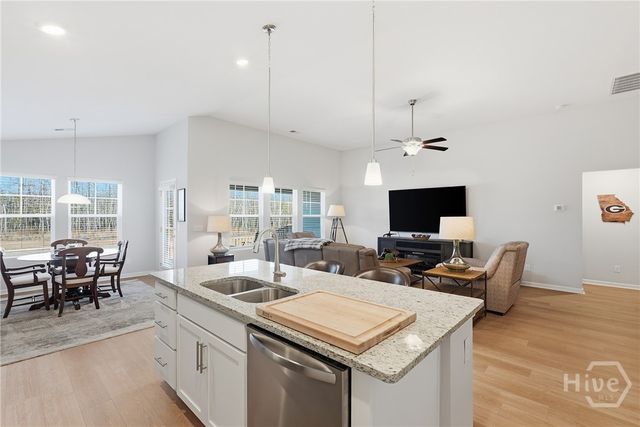 28 Flagler Drive, Savannah, GA 31419