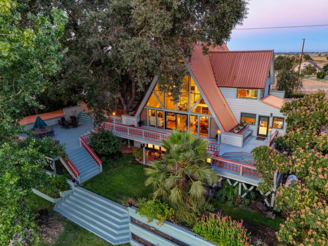 2851 Garden Hwy, Sacramento, CA 95833