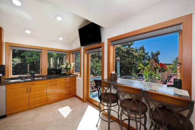 2851 Garden Hwy, Sacramento, CA 95833