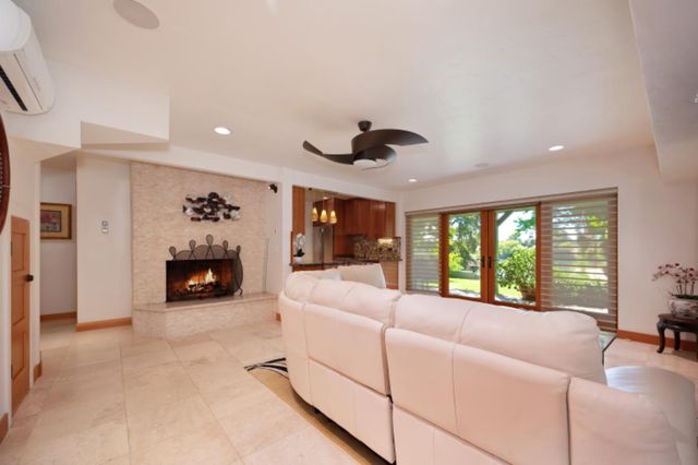 2851 Garden Hwy, Sacramento, CA 95833