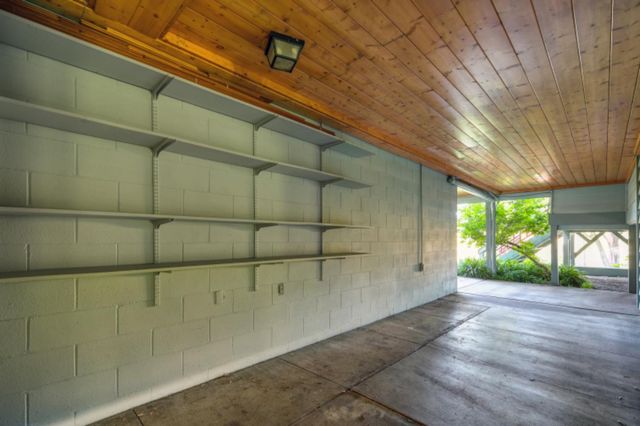 2851 Garden Hwy, Sacramento, CA 95833