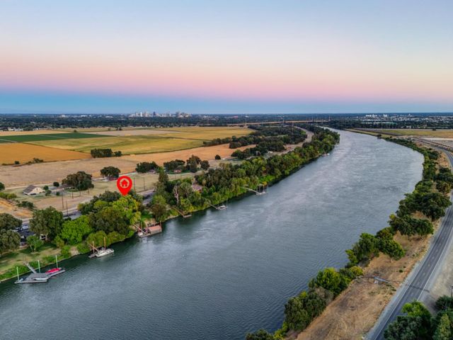 2851 Garden Hwy, Sacramento, CA 95833