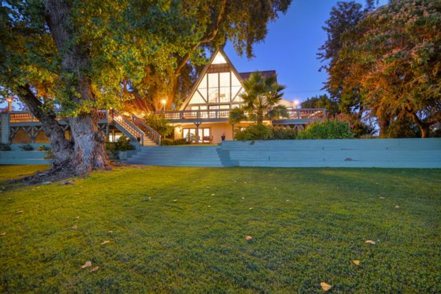 2851 Garden Hwy, Sacramento, CA 95833