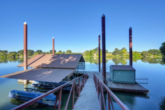 2851 Garden Hwy, Sacramento, CA 95833