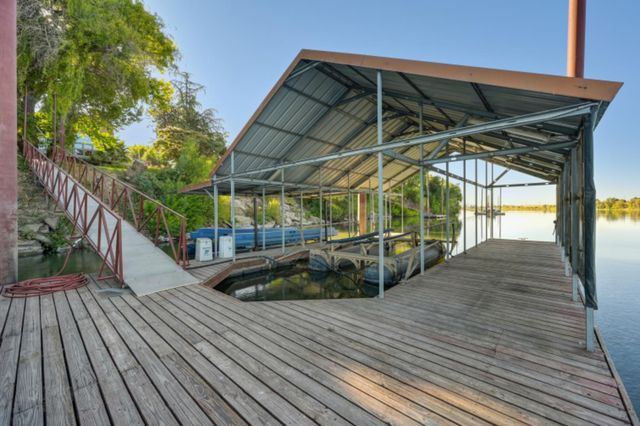 2851 Garden Hwy, Sacramento, CA 95833