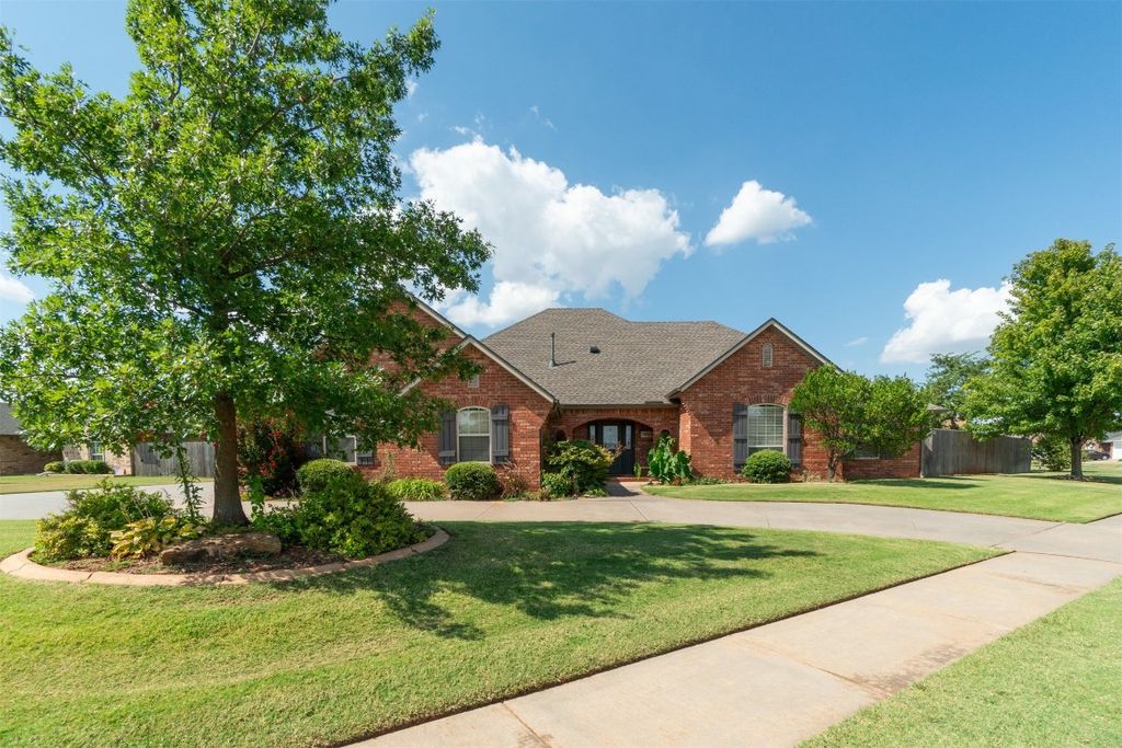 416 Sunrise Drive, Yukon, OK 73099