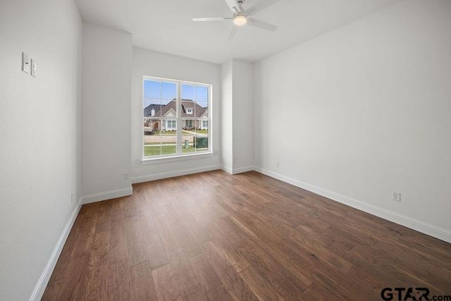 4628 Flat Creek Cv, Tyler, TX 75703