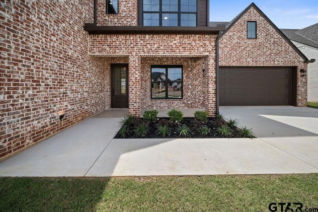 4628 Flat Creek Cv, Tyler, TX 75703