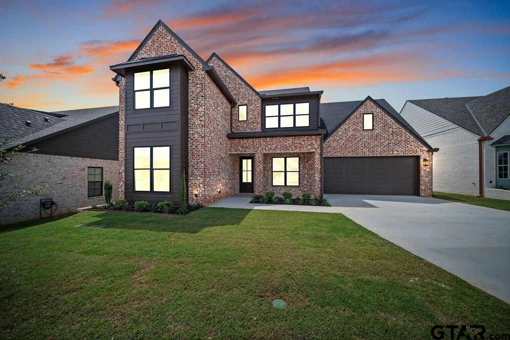 4628 Flat Creek Cv, Tyler, TX 75703