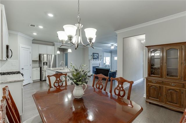 2476 Rathburn Circle, Loganville, GA 30052