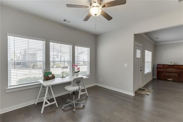 2476 Rathburn Circle, Loganville, GA 30052