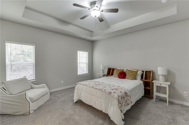 2476 Rathburn Circle, Loganville, GA 30052