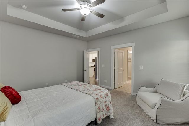 2476 Rathburn Circle, Loganville, GA 30052