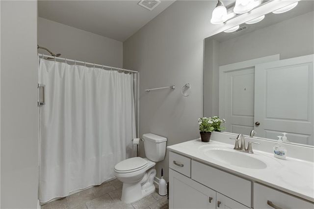 2476 Rathburn Circle, Loganville, GA 30052