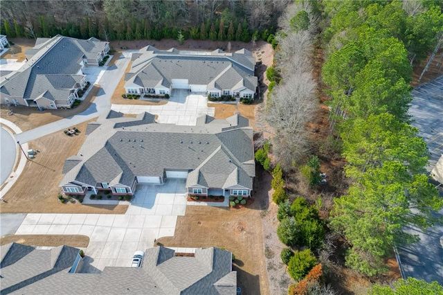 2476 Rathburn Circle, Loganville, GA 30052