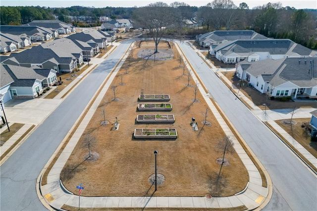 2476 Rathburn Circle, Loganville, GA 30052