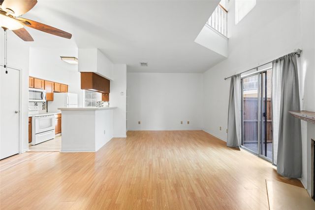 7575 Cambridge Street 1304, Houston, TX 77054