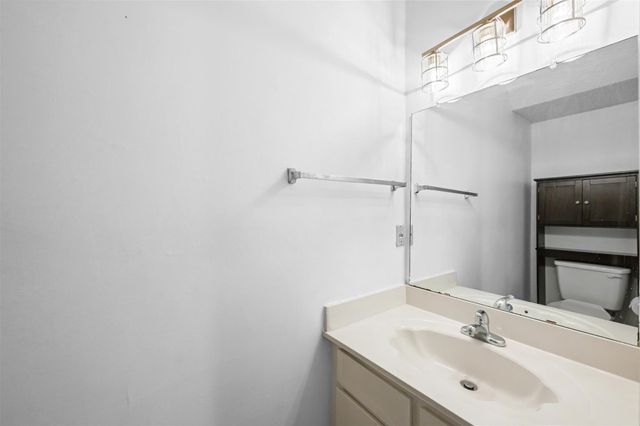7575 Cambridge Street 1304, Houston, TX 77054