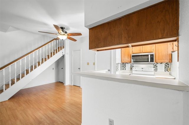 7575 Cambridge Street 1304, Houston, TX 77054