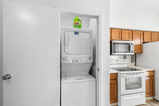 7575 Cambridge Street 1304, Houston, TX 77054