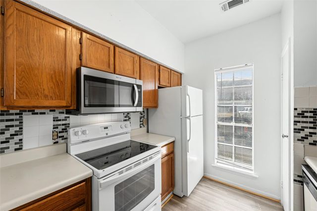 7575 Cambridge Street 1304, Houston, TX 77054