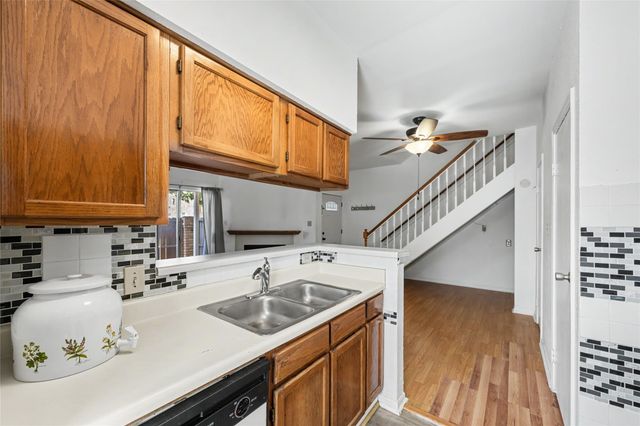 7575 Cambridge Street 1304, Houston, TX 77054