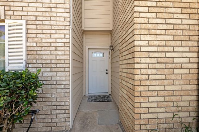 7575 Cambridge Street 1304, Houston, TX 77054
