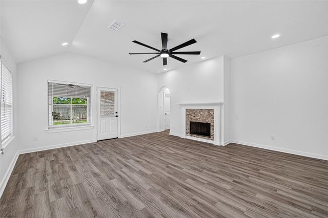 19922 Shore Meadows Lane, Richmond, TX 77407