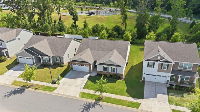 7735 Stonehouse Drive, Gastonia, NC 28056