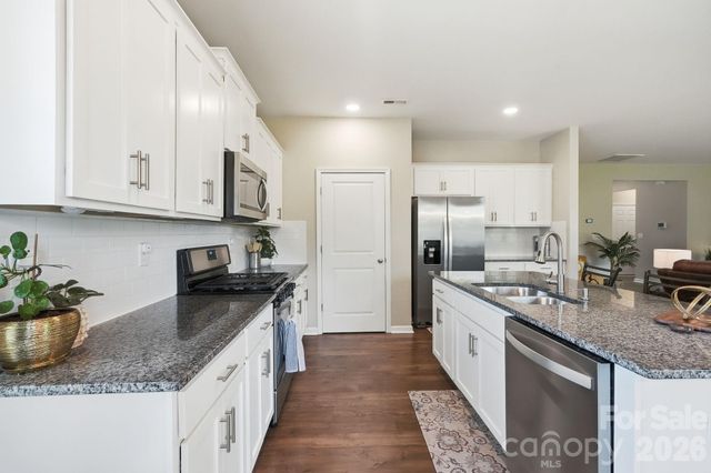7735 Stonehouse Drive, Gastonia, NC 28056