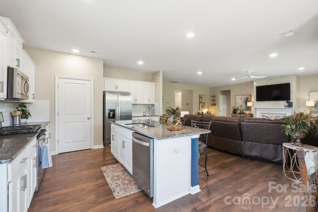 7735 Stonehouse Drive, Gastonia, NC 28056