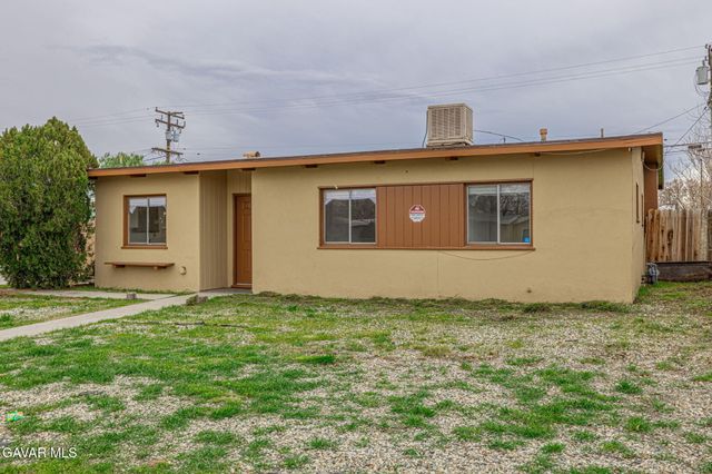 1238 W H15, Lancaster, CA 93534