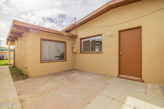 1238 W H15, Lancaster, CA 93534