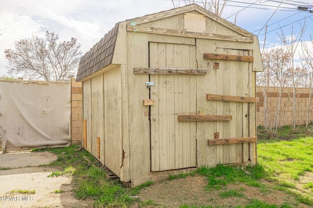 1238 W H15, Lancaster, CA 93534