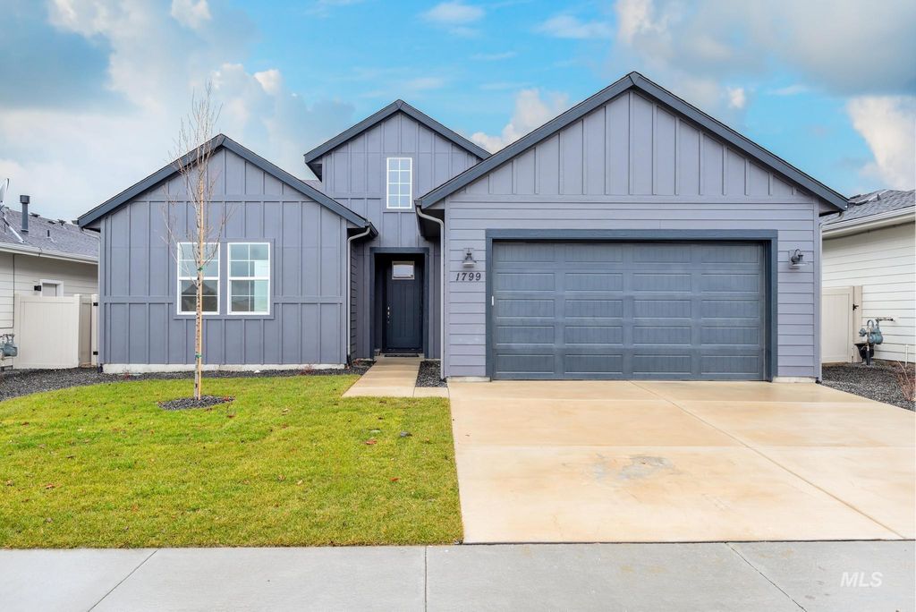 14589 Boatwatch Dr, Caldwell, ID 83607