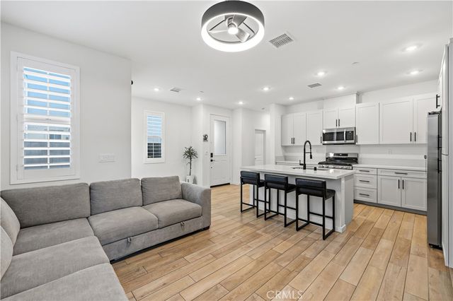 16010 Sunny Court, Fontana, CA 92336