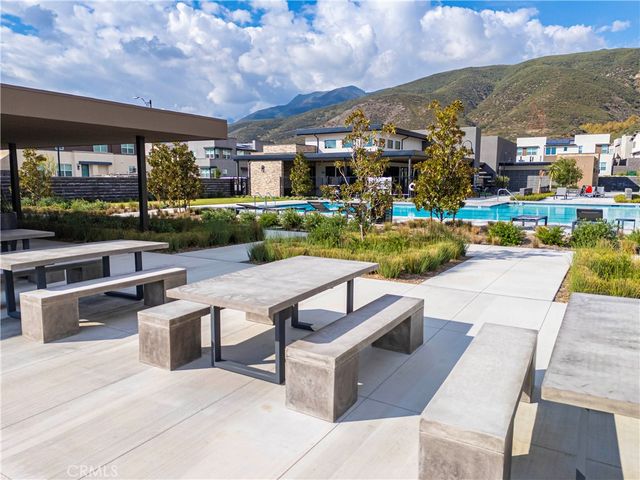 16010 Sunny Court, Fontana, CA 92336