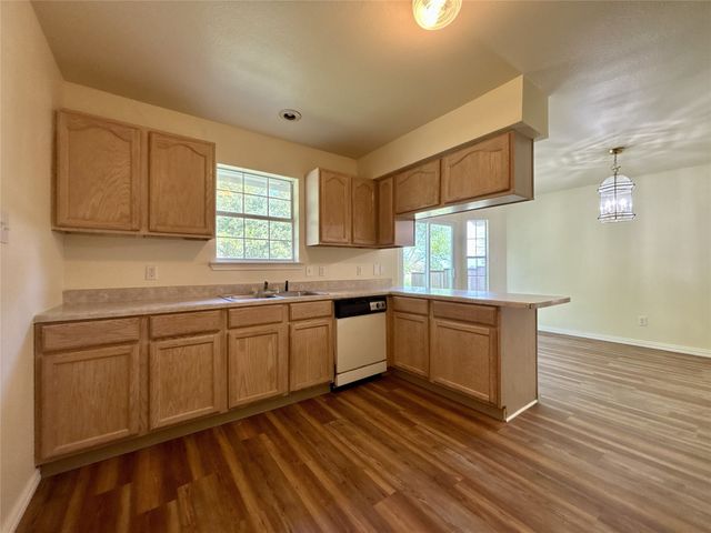 2001 Solomon Drive, Commerce, TX 75428